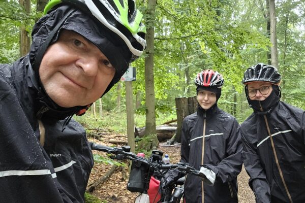 Koszmar rozmokłych szutrów – VII etap Donauradweg 2024